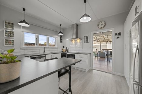 Photo of property in 410 Featherston Street, Palmerston North, 4414