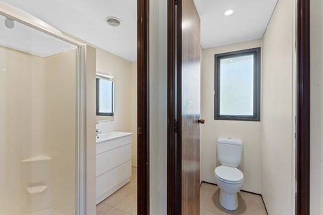 Photo of property in 10 Robert Grove, Paraparaumu, 5032