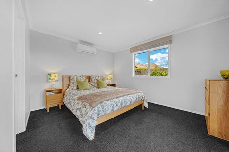 Photo of property in 15 Malbec Place, Huapai, Kumeu, 0810