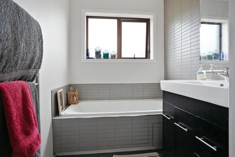 Photo of property in 30 Browning Street, Leamington, Cambridge, 3432