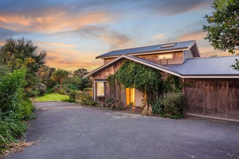 Photo of property in 76 Sea Vista Drive, Pukerua Bay, 5026