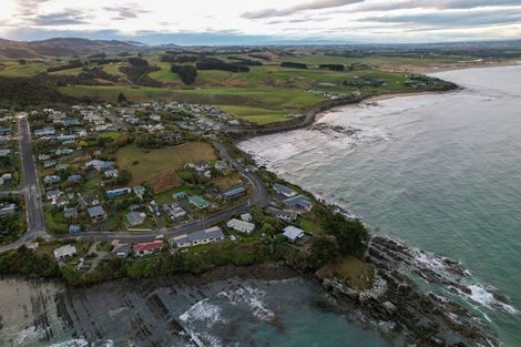 Photo of property in 32 Esplanade, Kaka Point, Balclutha, 9271