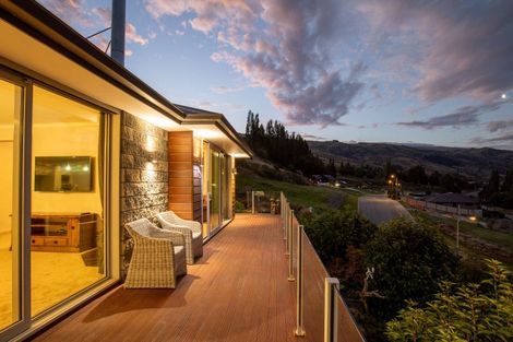 Photo of property in 9 Selkirk Street, Roxburgh, 9500