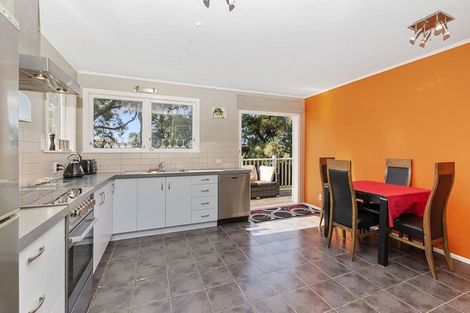 Photo of property in 128 Tiroroa Avenue, Te Atatu South, Auckland, 0610