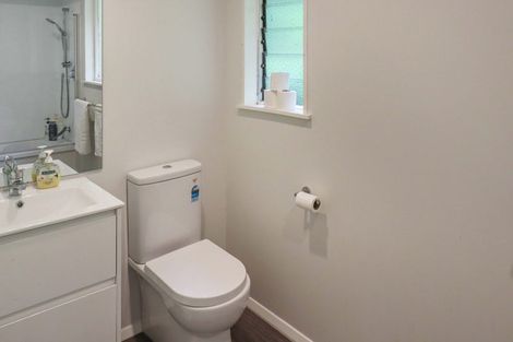 Photo of property in 15 James Grove, Stokes Valley, Lower Hutt, 5019