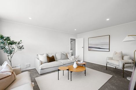 Photo of property in 1 Keitha Place, Glenview, Hamilton, 3206