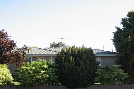 Photo of property in 15 Winters Road, Redwood, Christchurch, 8051