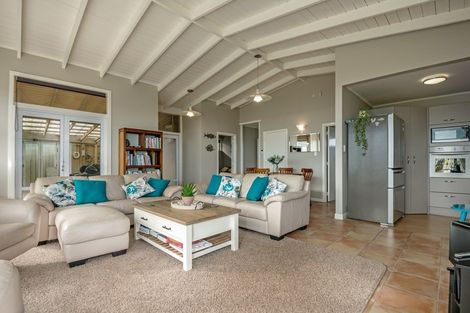 Photo of property in 18a Marine Parade South, Foxton Beach, Foxton, 4815