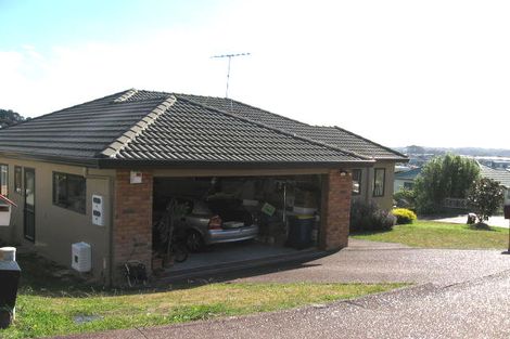 Photo of property in 37 Calypso Way, Unsworth Heights, Auckland, 0632