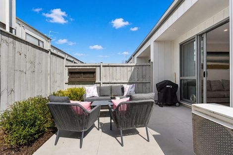 Photo of property in 20 Orona Place, Takanini, 2112