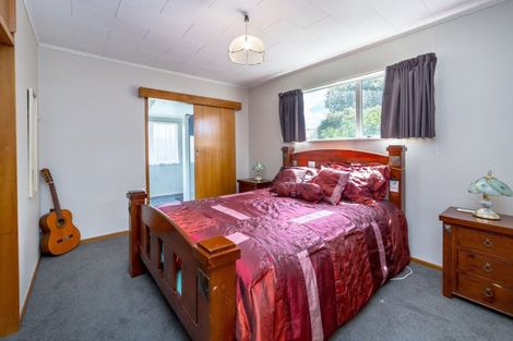 Photo of property in 2 Booth Street, Carterton, 5713