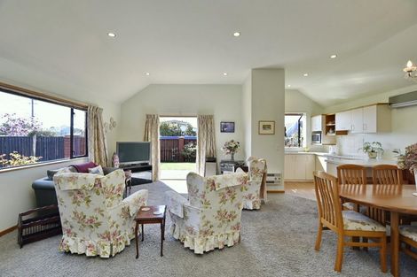 Photo of property in 1/164 Main Road, Redcliffs, Christchurch, 8081