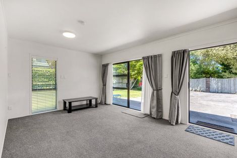 Photo of property in 120 Walter Strevens Drive, Conifer Grove, Takanini, 2112