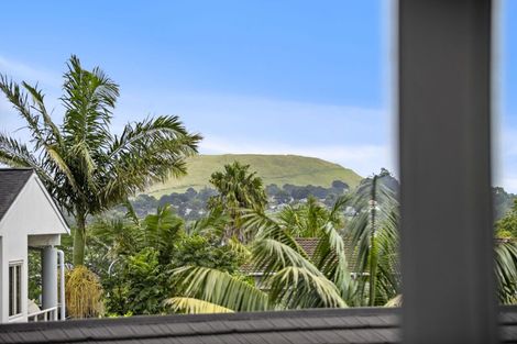 Photo of property in 16 Andrea Place, Sunnyhills, Auckland, 2010