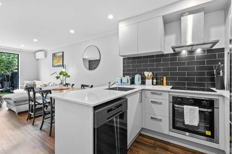 Photo of property in 36 Wharara Lane, Massey, Auckland, 0614