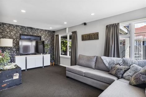 Photo of property in 8 Mappleton Avenue, Burnside, Christchurch, 8053