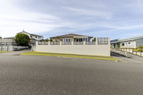 Photo of property in 38 Karamea Street, Whalers Gate, New Plymouth, 4310
