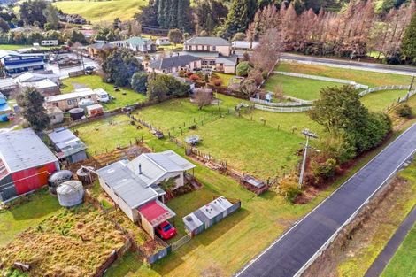 Photo of property in 10 Raumati Street, Matawai, 4075