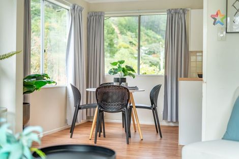 Photo of property in 102 Pinehaven Road, Pinehaven, Upper Hutt, 5019