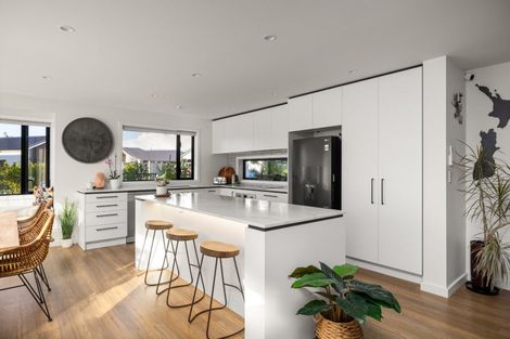 Photo of property in 1 Mida Close, Papamoa Beach, Papamoa, 3118