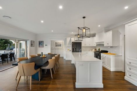 Photo of property in 7 George Street, Riverhead, 0820