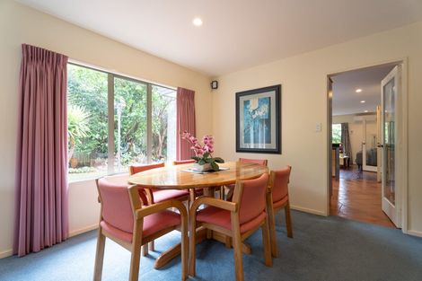 Photo of property in 6 Gresford Place, Churton Park, Wellington, 6037