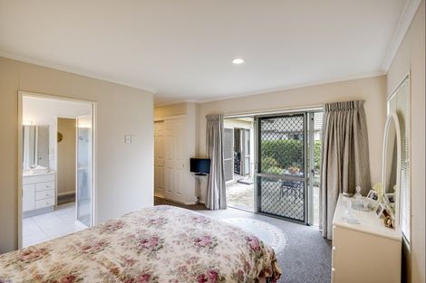 Photo of property in 14 Claridge Place, Taradale, Napier, 4112