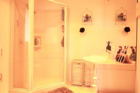 Photo of property in 2/26 Orchard Road, Waiake, Auckland, 0630