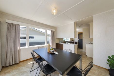 Photo of property in 6 Lockhart Avenue, Milson, Palmerston North, 4414