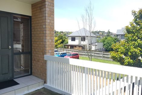 Photo of property in 1/58 Arran Road, Browns Bay, Auckland, 0630