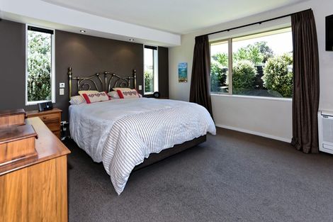 Photo of property in 25 Heathridge Place, Lincoln, 7608