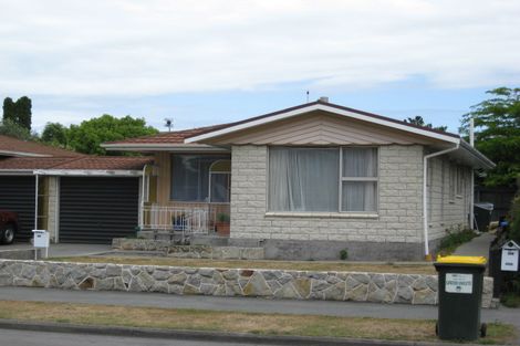 Photo of property in 1/11 Juniper Place, Burnside, Christchurch, 8053
