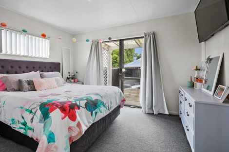 Photo of property in 12 Kentucky Crescent, Nawton, Hamilton, 3200