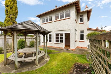 Photo of property in 12 Cambridge Street, Gonville, Whanganui, 4501