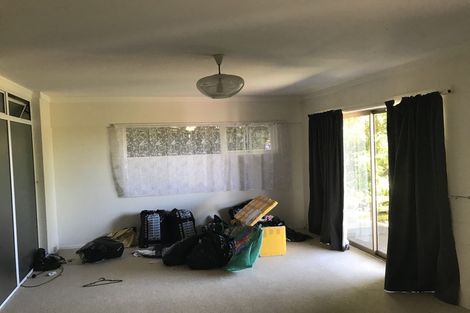 Photo of property in 63 Chelsea View Drive, Chatswood, Auckland, 0626