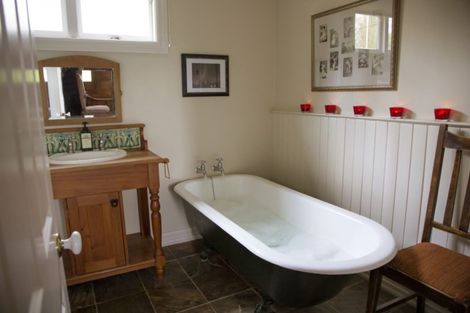 Photo of property in Lombardy Cottage, 162 Shepherds Flat Road, Cambrians, Oturehua, 9386