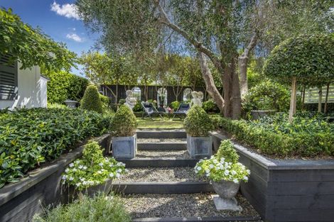 Photo of property in 10 Queens Parade, Devonport, Auckland, 0624