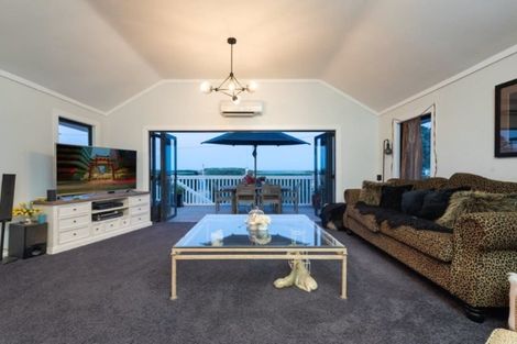 Photo of property in 4 Oceanbeach Road, Mount Maunganui, 3116