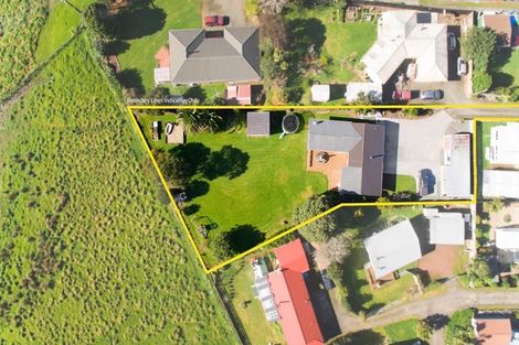 Photo of property in 50 Awaroa Road, Helensville, 0800