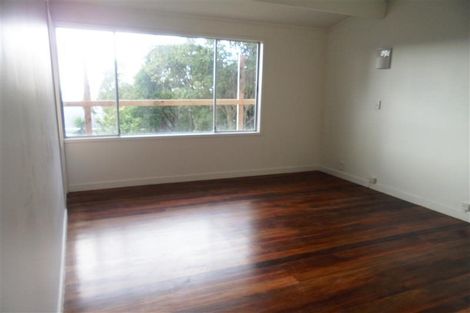 Photo of property in 17a Bournemouth Terrace, Murrays Bay, Auckland, 0630