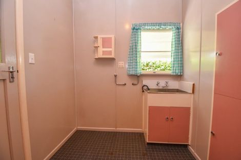 Photo of property in 50 Kent Street, Carterton, 5713