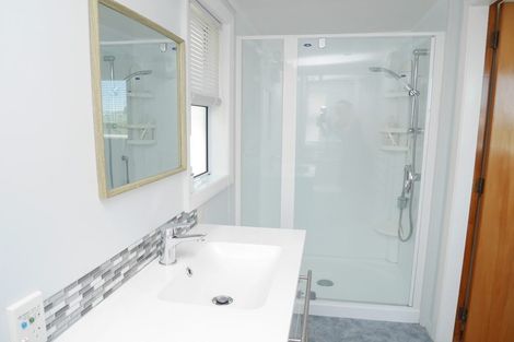 Photo of property in 24 Eatwell Avenue, Paraparaumu Beach, Paraparaumu, 5032