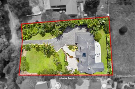 Photo of property in 3 Napuka Road, Henderson Valley, Auckland, 0612