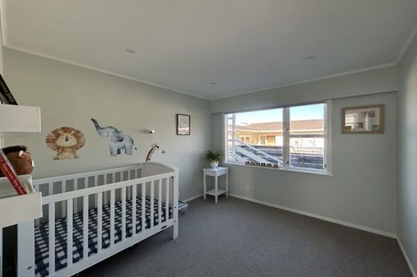 Photo of property in 74 Akaroa Drive, Maupuia, Wellington, 6022