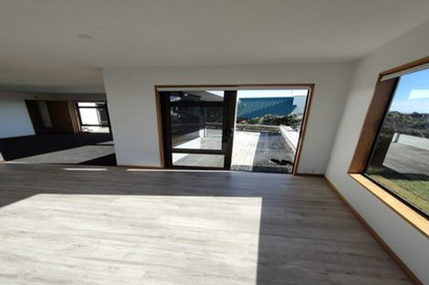 Photo of property in 7 Drayton Drive, Mount Pleasant, Christchurch, 8081