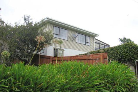 Photo of property in 25 Lincoln Avenue, Tawa, Wellington, 5028