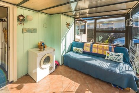 Photo of property in 15 Akepiro Place, Tawhero, Whanganui, 4501