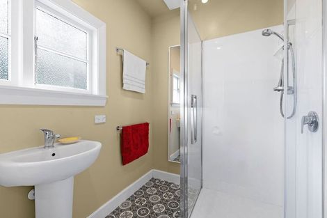 Photo of property in 72 Aorangi Road, Bryndwr, Christchurch, 8053