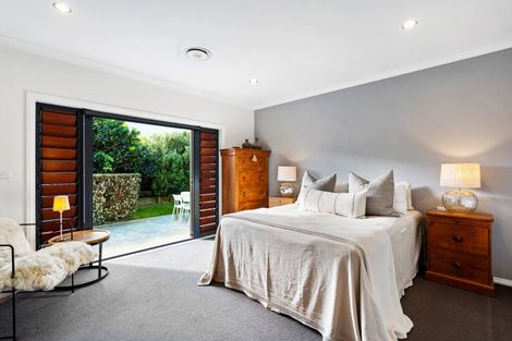 Photo of property in 27 Napier Street, Jervoistown, Napier, 4112