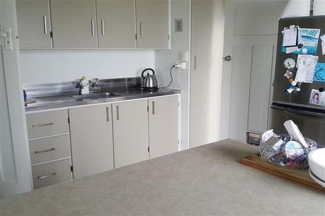Photo of property in 25b Hamblyn Street, Strandon, New Plymouth, 4312